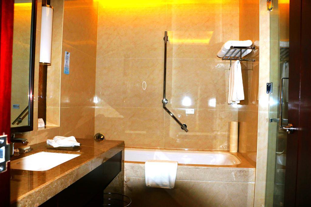 שיאן Embassador International Hotel מראה חיצוני תמונה